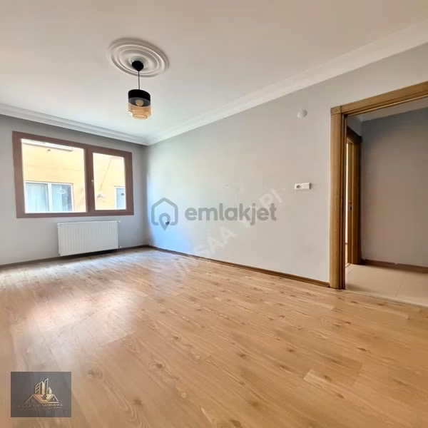 Güzelyurt Mahallesin'de Metrobüse 5'dk Mesafe Satılık 2+1 Daire - 9