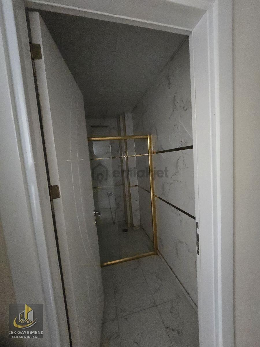 Karşıyaka'da Kiralık 3+1 Lüx Daire - 15