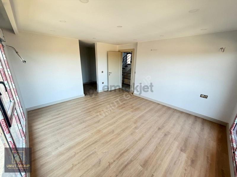 Silivri Kavaklı'da Satılık Lüks 4+1 Villa (iskanlı) - 31