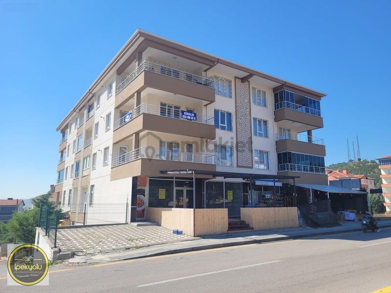 İpekyolundan Cadde Üstü 340 M2 Kiralık Dükkan