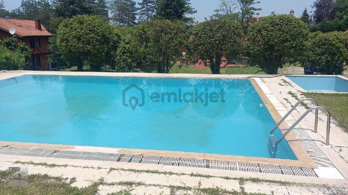 Göl Manzaralı Villa Satılık... - 32