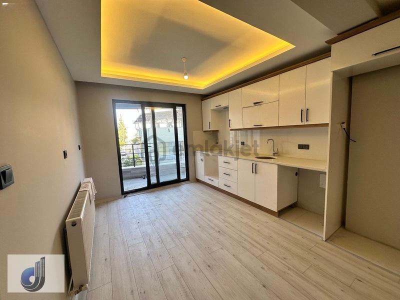 Eski Acil Altında Satılık Daire - 9
