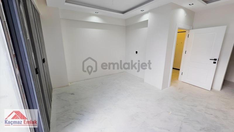 Sivas Yeşilyurt Mahallesi 3+1 Satılık Daire 7. Kat Güney Cephe - 11