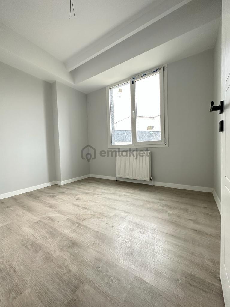 Silivri Mimar Sinan Merdan Cadde Sitesinde 3+1 Kiralık Boş Daire - 12