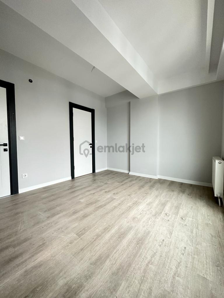 Silivri Mimar Sinan Merdan Cadde Sitesinde 3+1 Kiralık Boş Daire - 15