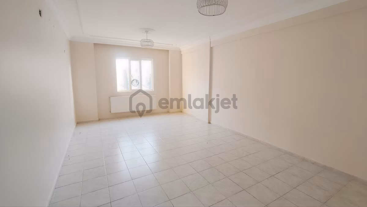 Karaköprü 1.35 De 4 Odalı Arakat Kiralık Daire - 5