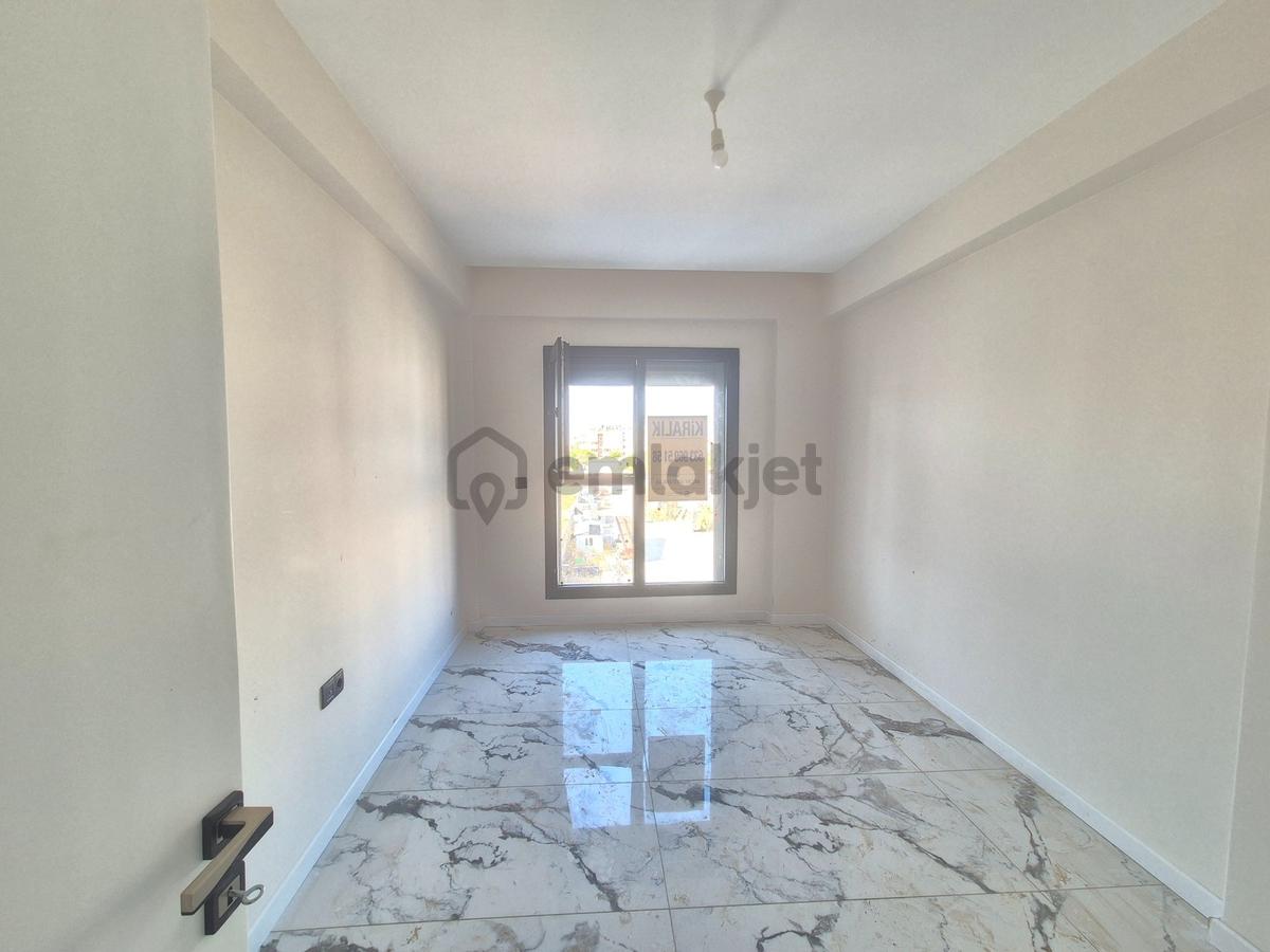 Artı'dan Geniş Balkonlu Asansörlü Doğalgazlı 2+1 Ara Kat Daire - 24