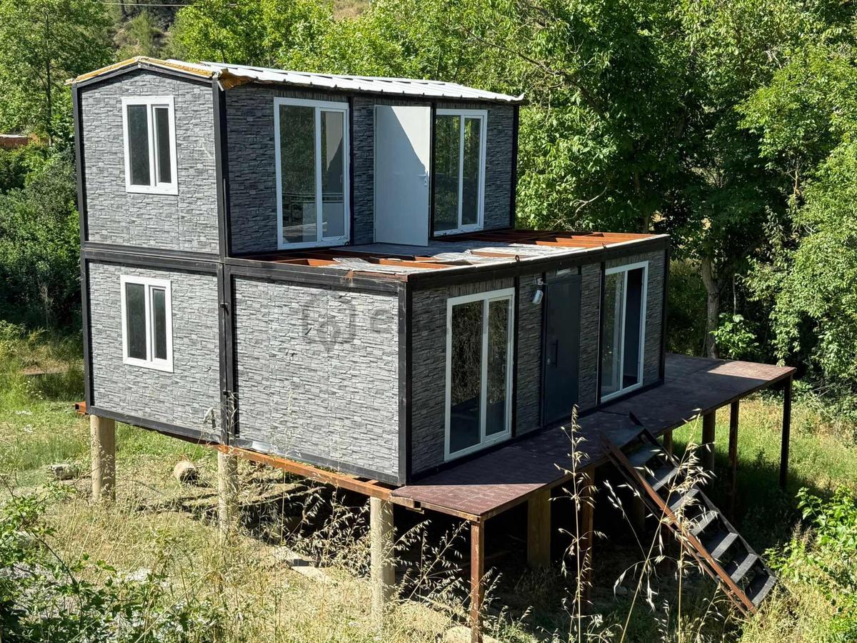 Geyve'de İçerisinde Prefabrik Evi Bulunan 612 M2 Tarla - 5