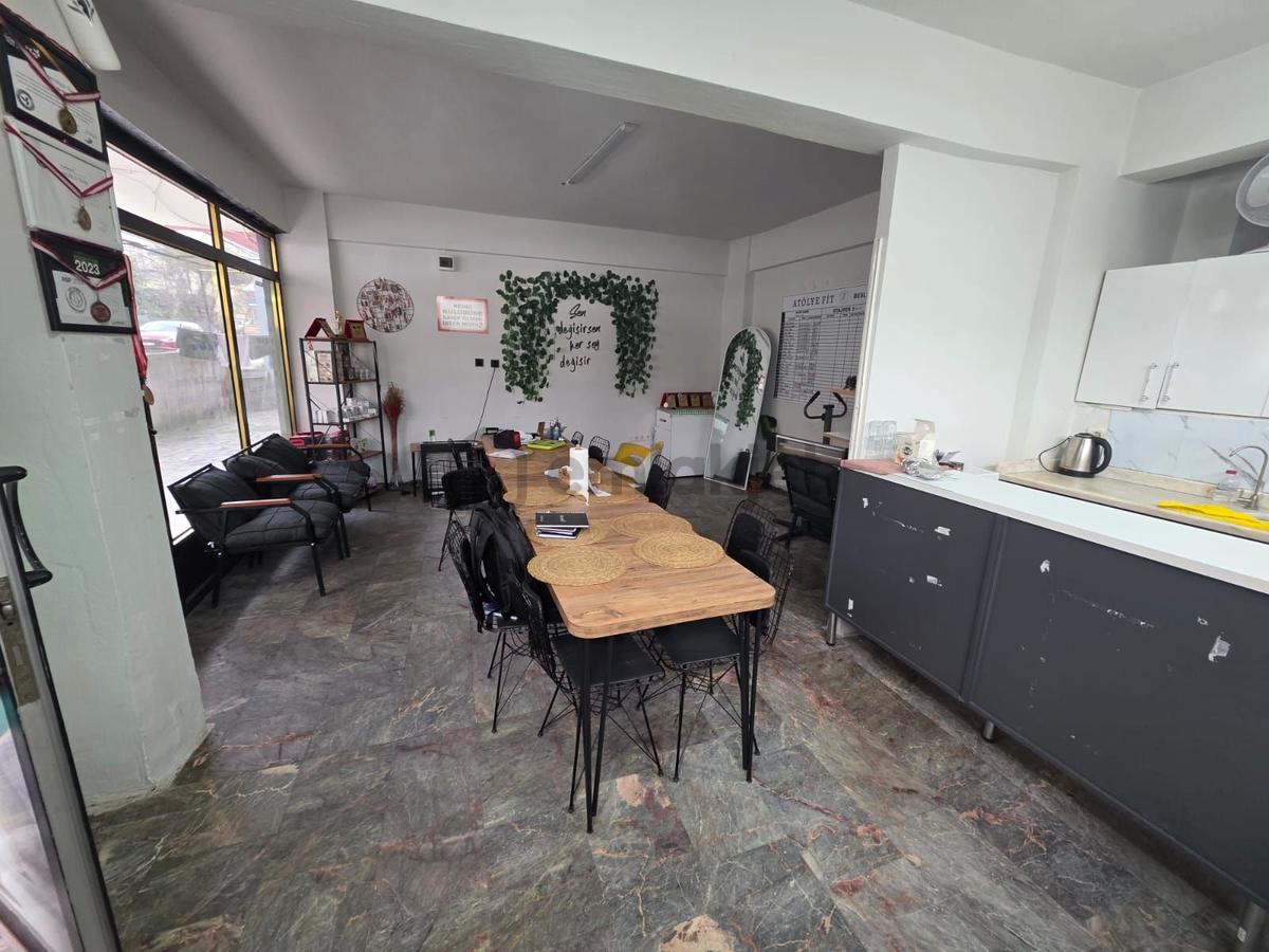 Kiralık Dükkan Pendik Esenyalı Mahallesi - 11