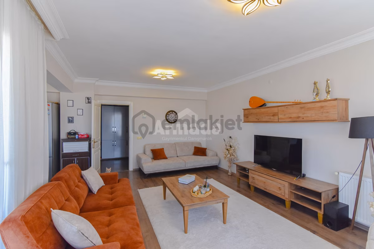 Kuşadası Değirmendere'de 4+1 Çatı Dubleks Daire