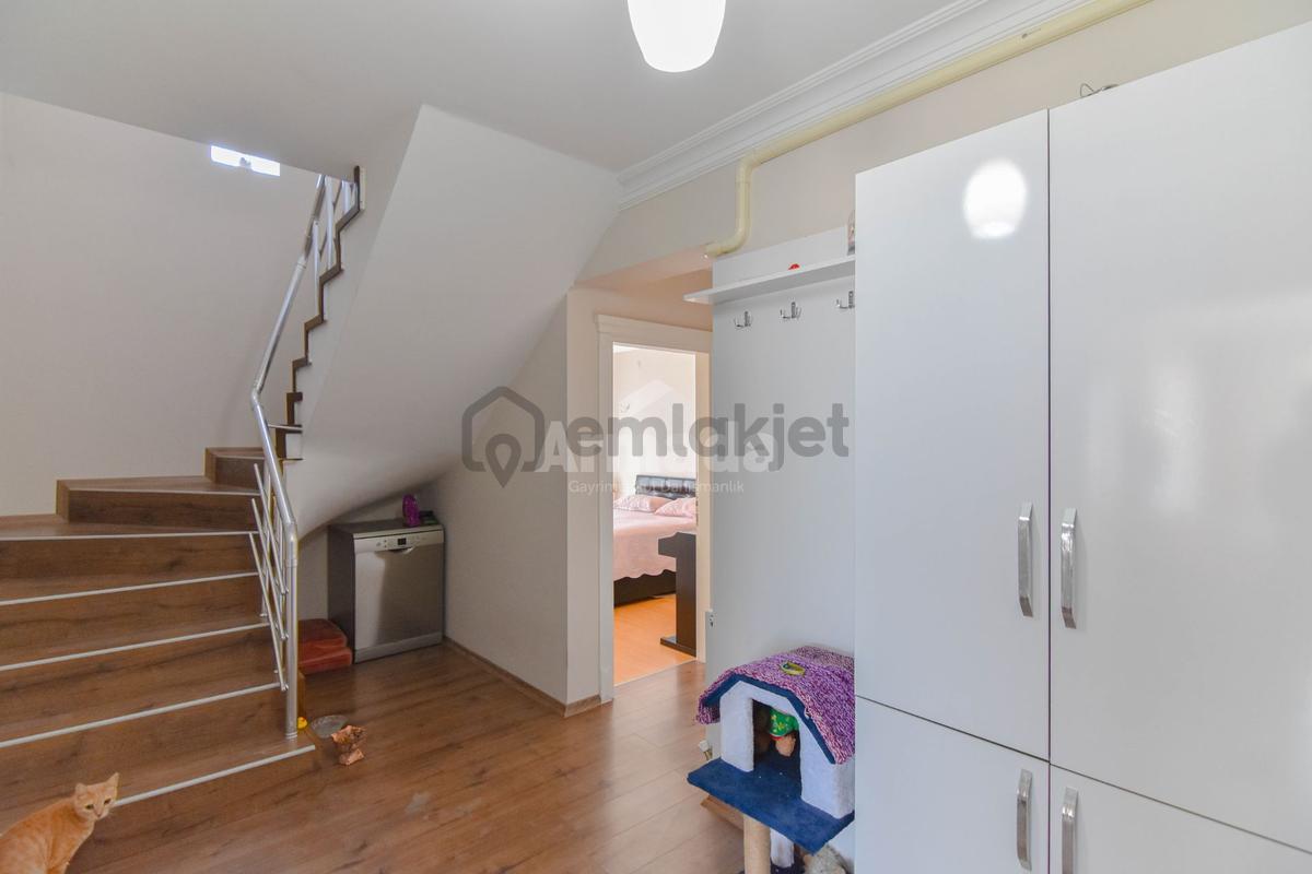 Kuşadası Değirmendere'de 4+1 Çatı Dubleks Daire - 11