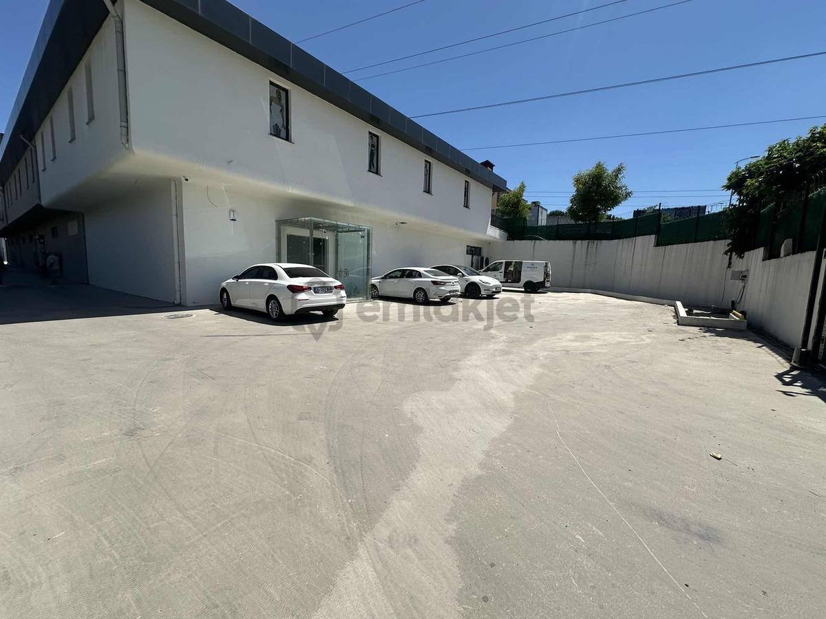 Ticari Kampüs! Toplam 2000 M² Lojistik & Yönetim Üssü!!!