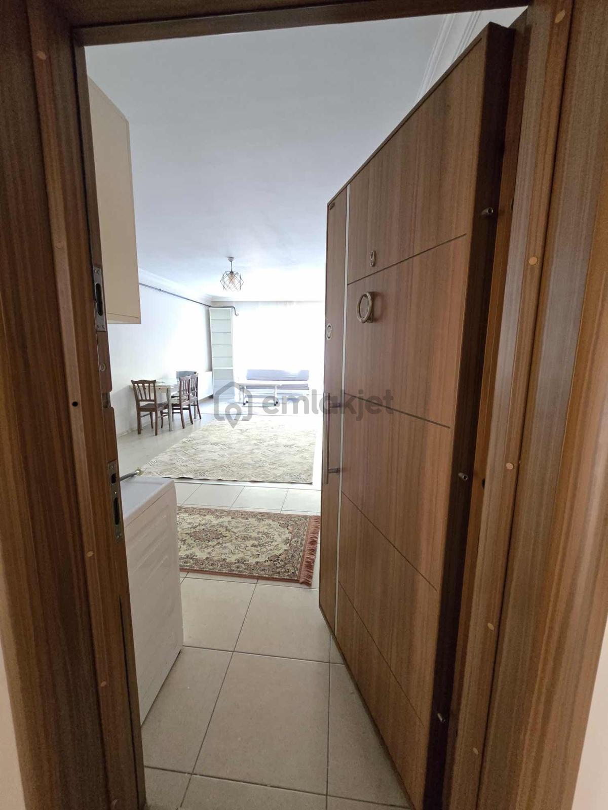 Serdivan Kemalpaşada Üniversiteye Yakın Eşyalı Satılık 2+1 Dair - 3