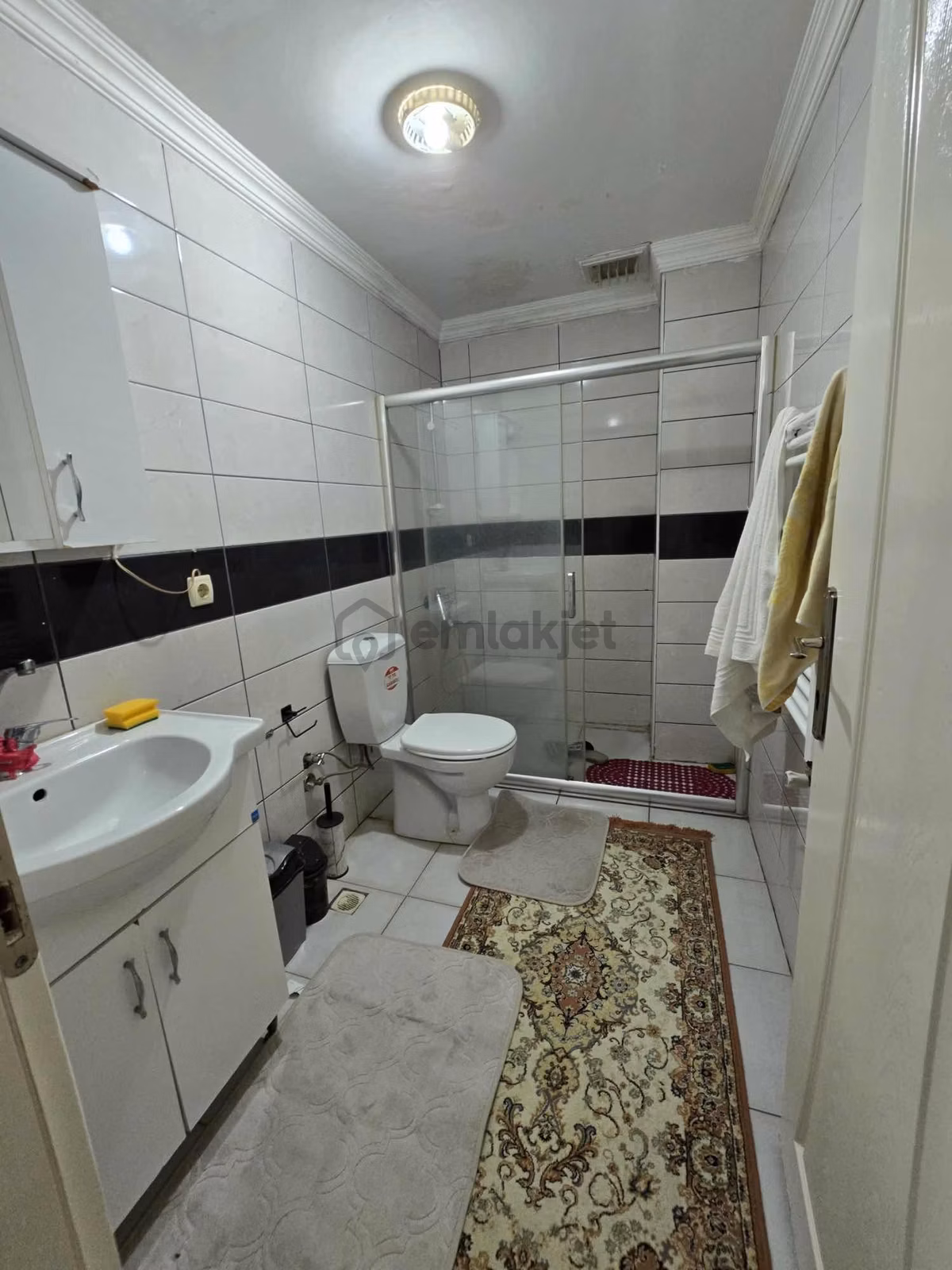 Serdivan Kemalpaşada Üniversiteye Yakın Eşyalı Satılık 2+1 Dair - 7