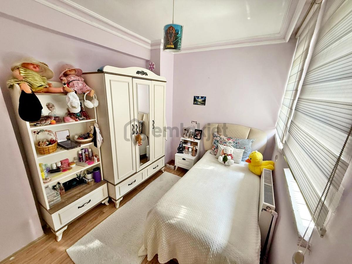 Batıkent Uğur Sitesi Müstakil Bahçeli "triplex" Acil Satılık 5+1 - 12