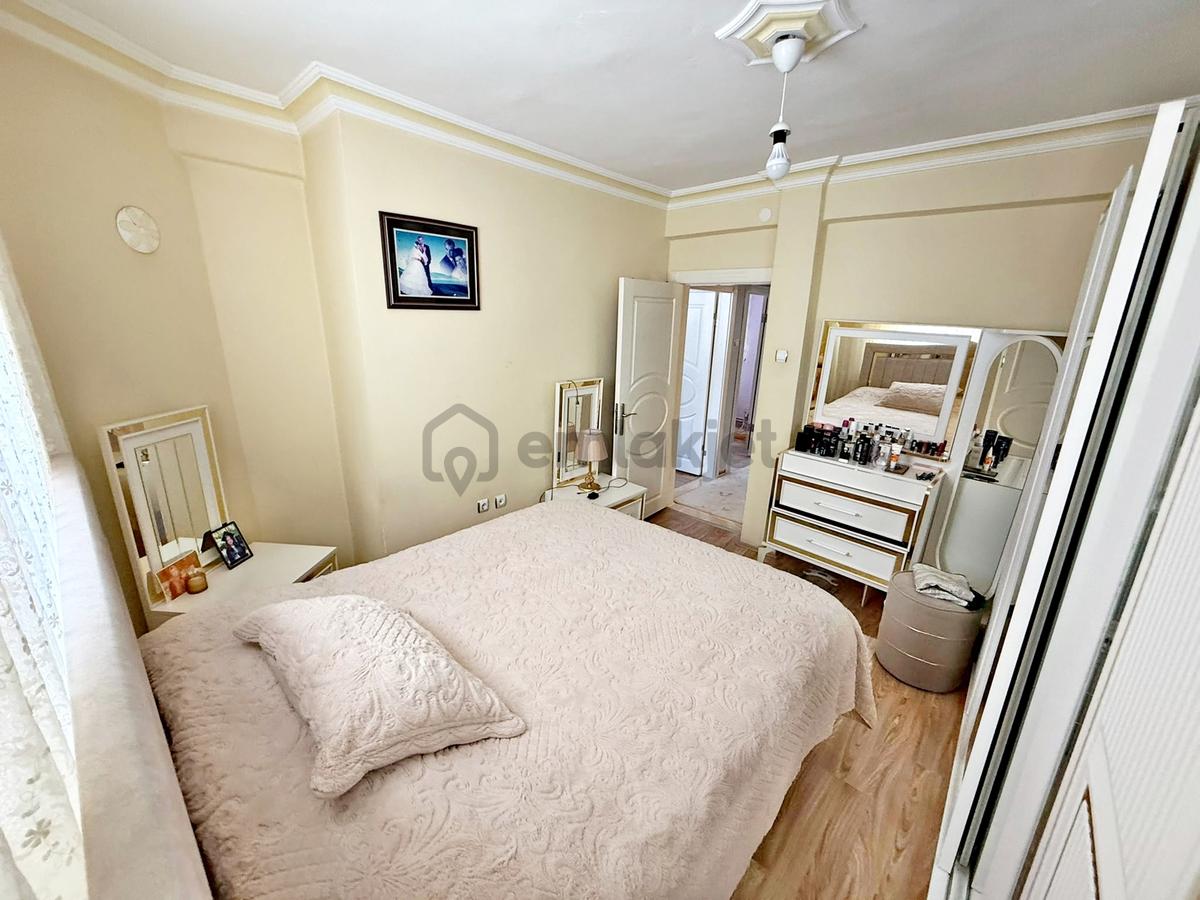 Batıkent Uğur Sitesi Müstakil Bahçeli "triplex" Acil Satılık 5+1 - 17