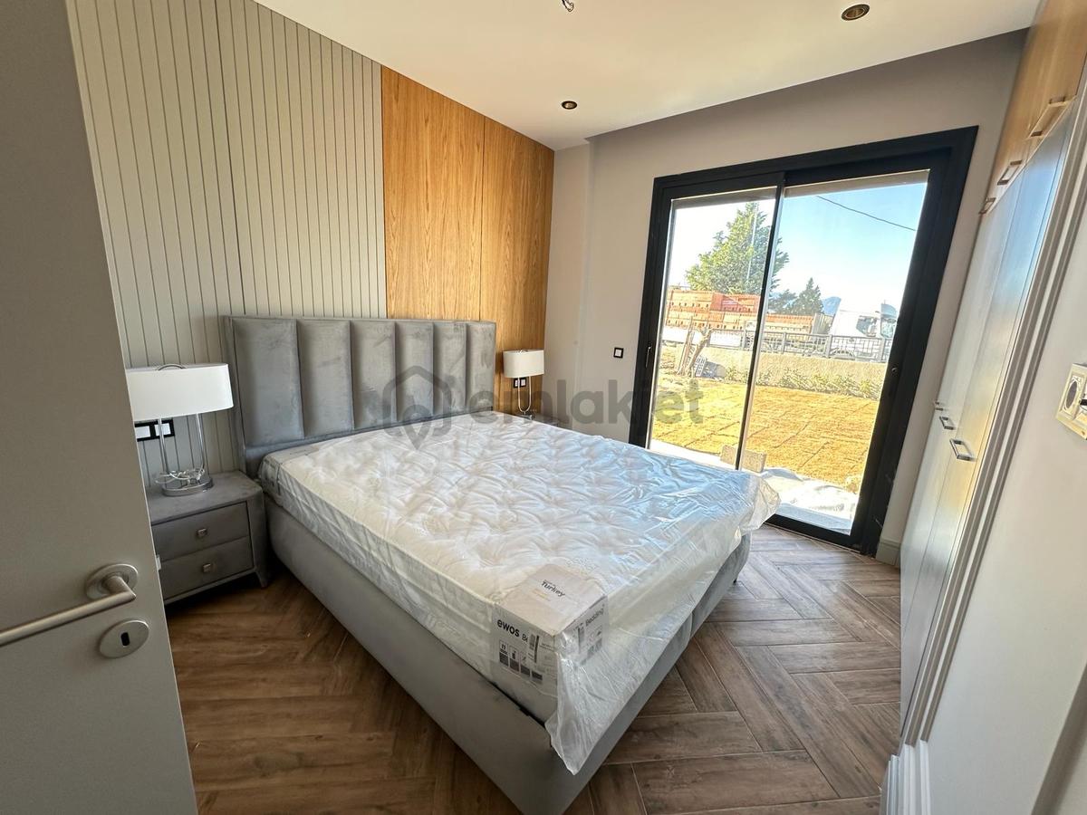 Soğucak'ta Eşsiz Manzaralı Tek Müstakil Villa - 11