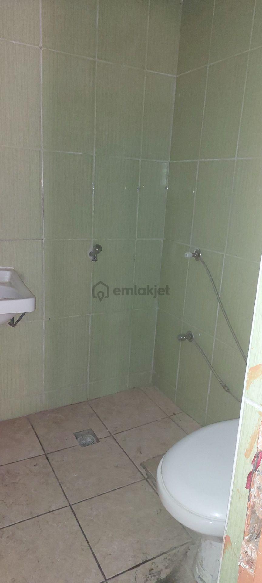 Alanya İşlek Mevkide Satılık Dükkan - 4