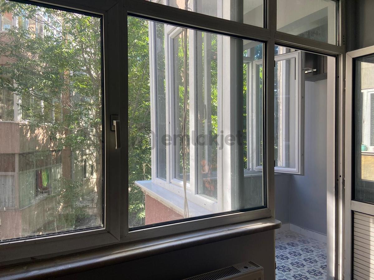 Bakırköy Kartaltepe De 1.kat 150m2 3+1 Ön Cephe Özel Tadilatlı - 19