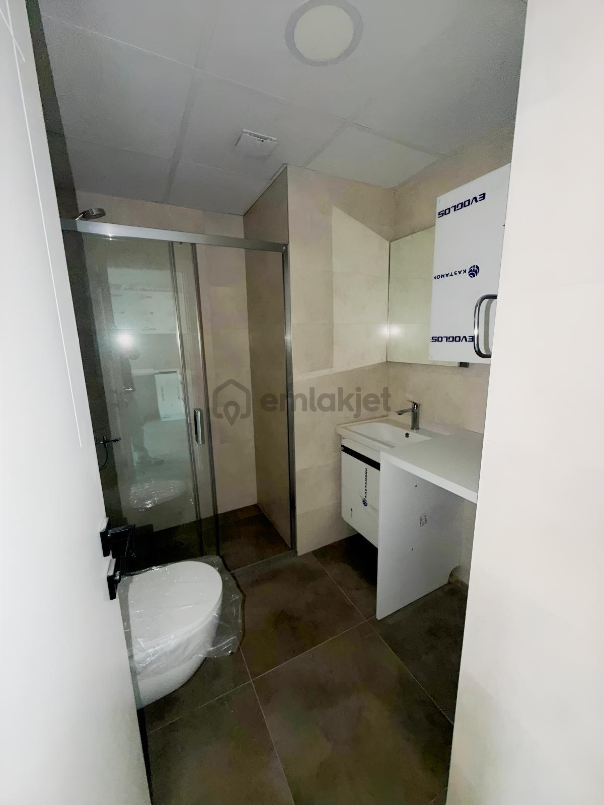 Harmandalıda Havuzlu Sitede Önü Açık Ferah 1+1 Satılık Daire - 16