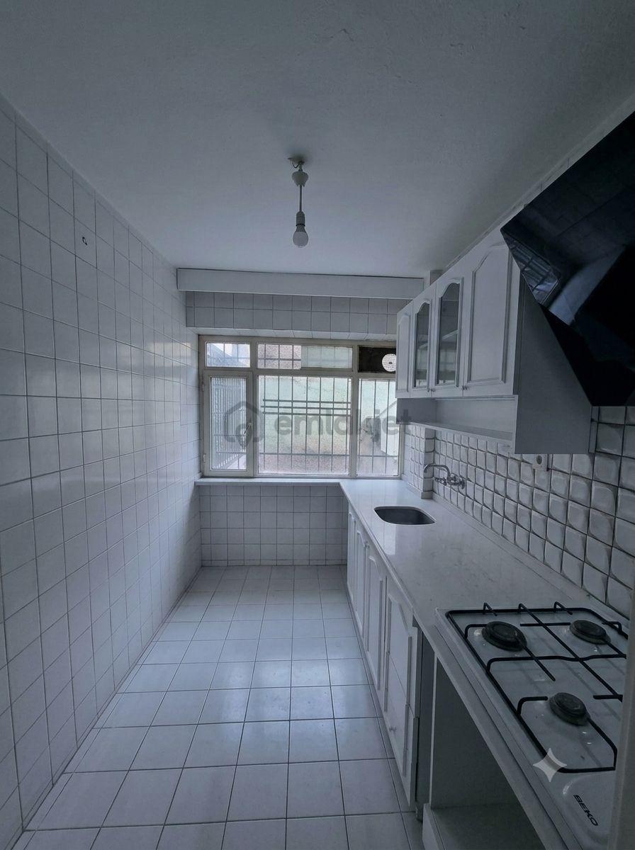 Heykel Setbaşı Ünlü Cadde'de 3+1 Giriş Kat Daire - 6