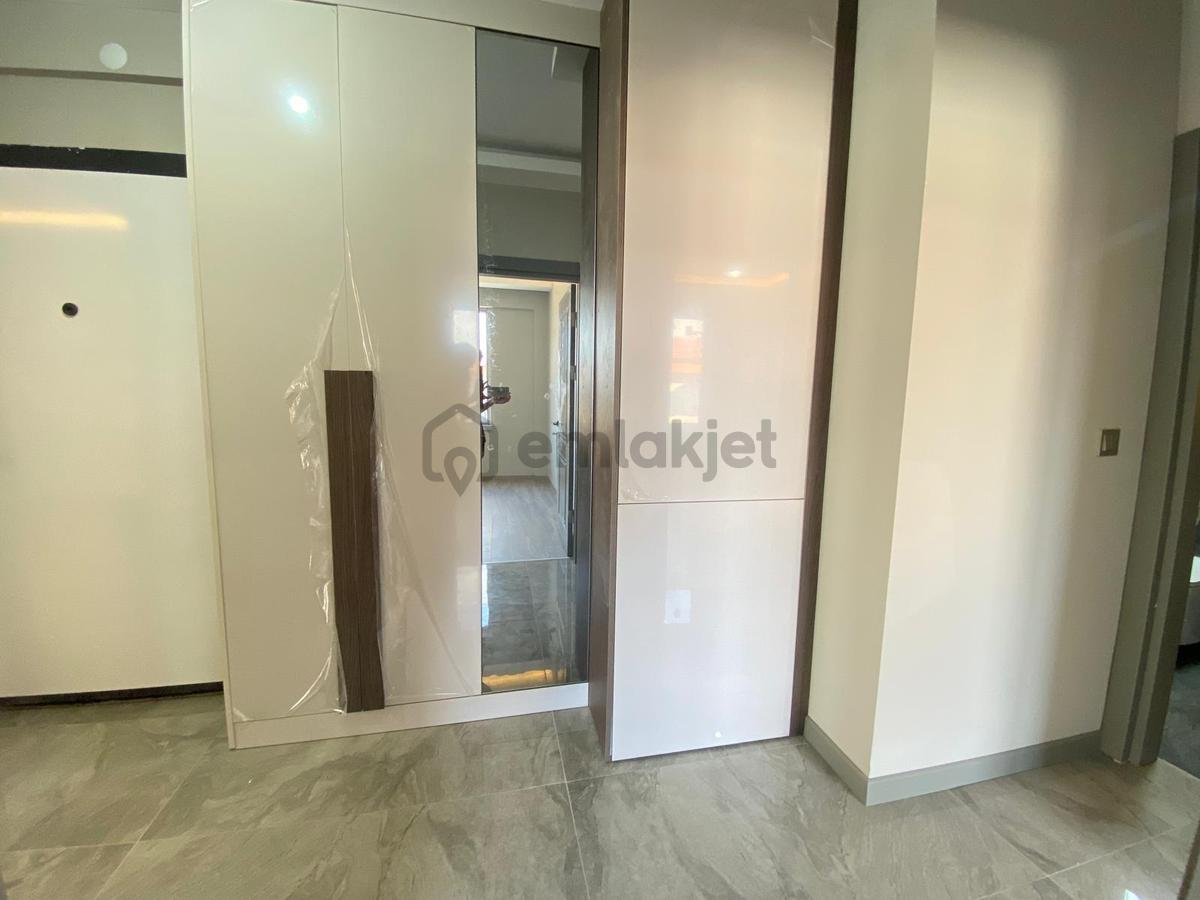 Alaçatı'dan İncek'te Lüks Ara Katta Yerden Isıtmalı 2+1 Daire - 22