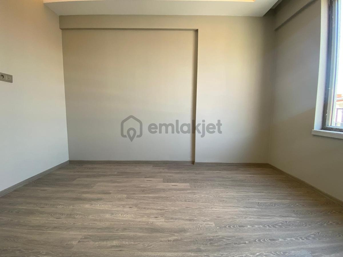 Alaçatı'dan İncek'te Lüks Ara Katta Yerden Isıtmalı 2+1 Daire - 15