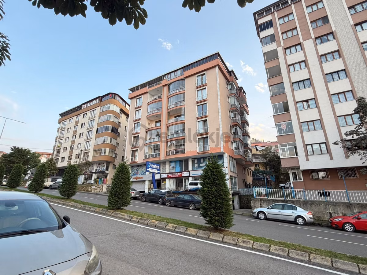 Trabzon Yeşiltepe'de A'dan Z'ye Yenilenmiş 3+1 Satılık Daire - 46