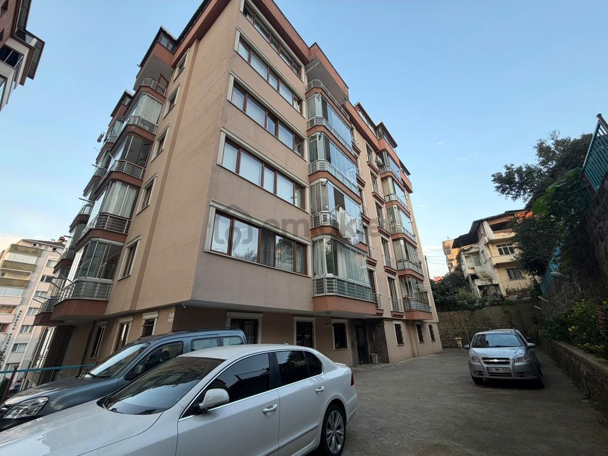 Trabzon Yeşiltepe'de A'dan Z'ye Yenilenmiş 3+1 Satılık Daire - 43