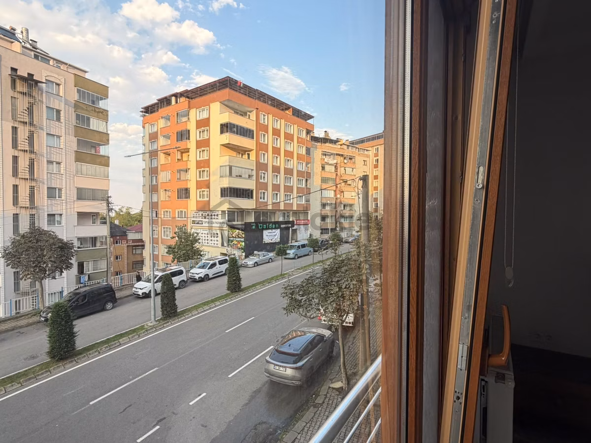 Trabzon Yeşiltepe'de A'dan Z'ye Yenilenmiş 3+1 Satılık Daire - 38