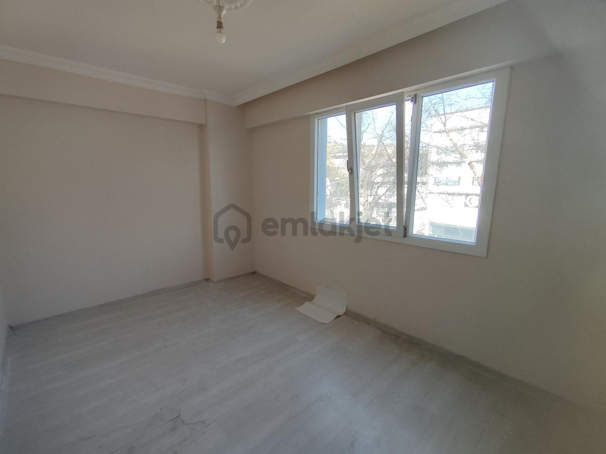 İsabeyli Merkezde Arakat 1+1 Satılık Daire - 3
