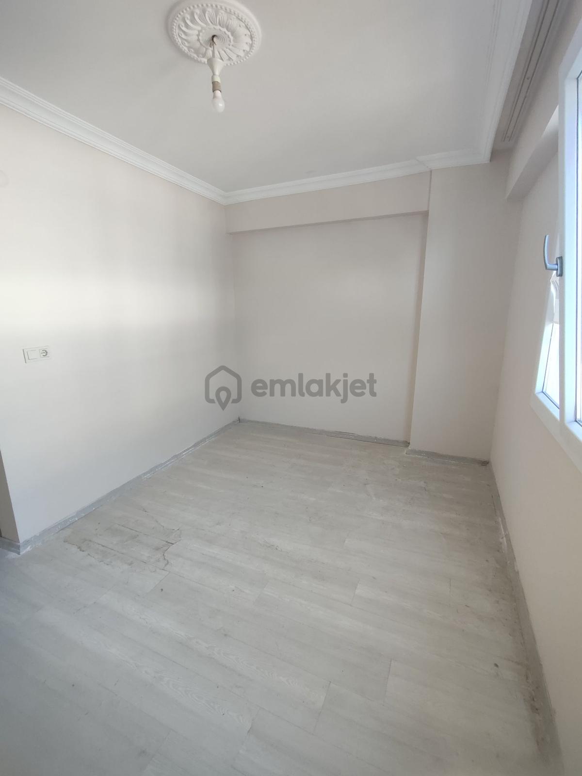 İsabeyli Merkezde Arakat 1+1 Satılık Daire - 7