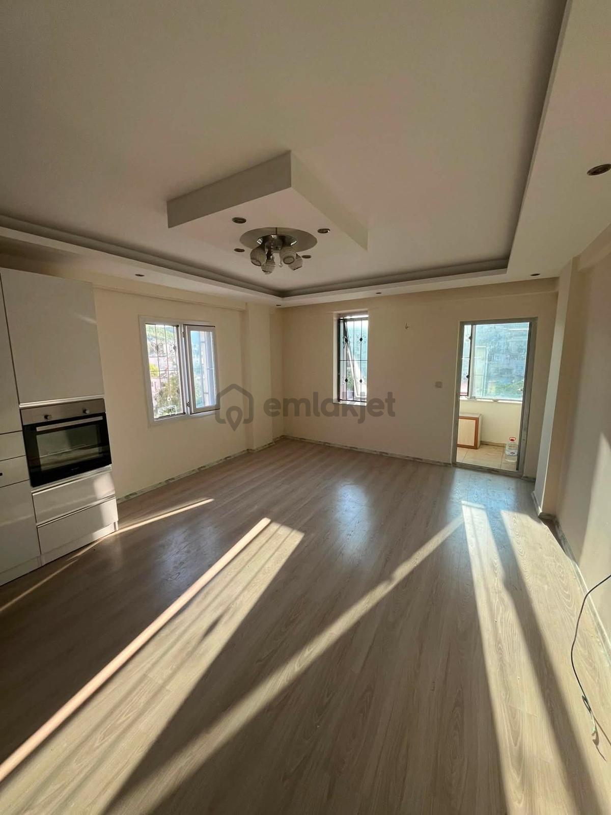 Silifke/çarşı Satılık 2+1 100m2 Daire - 5