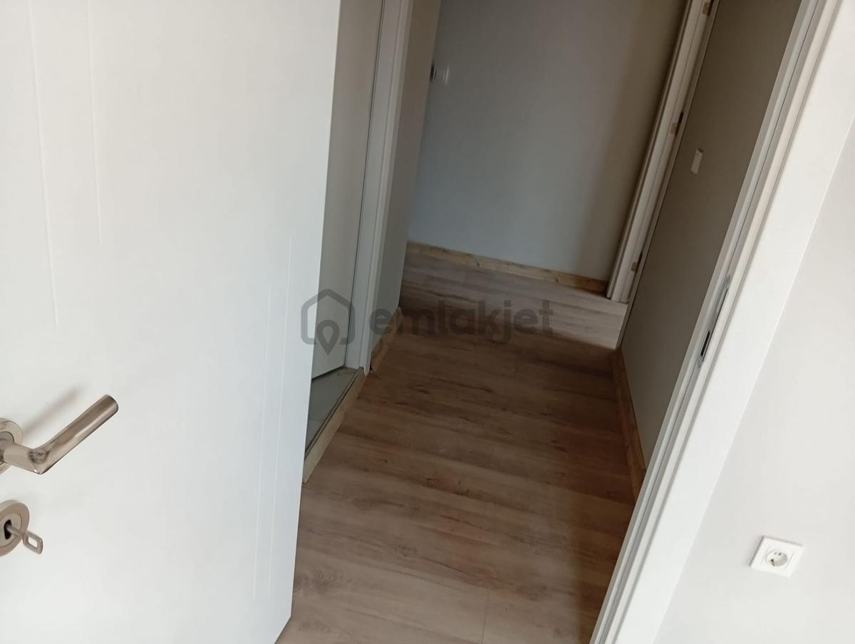 1+1 Kiralık Daire Emlaklar Mevkiinde - 12