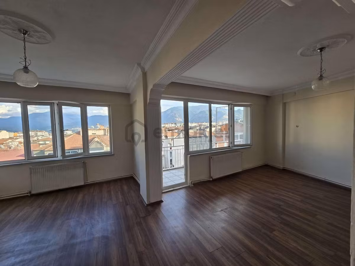 Remax Model Den İnönü Caddesinde 3+1 Ara Kat Satılık Daire
