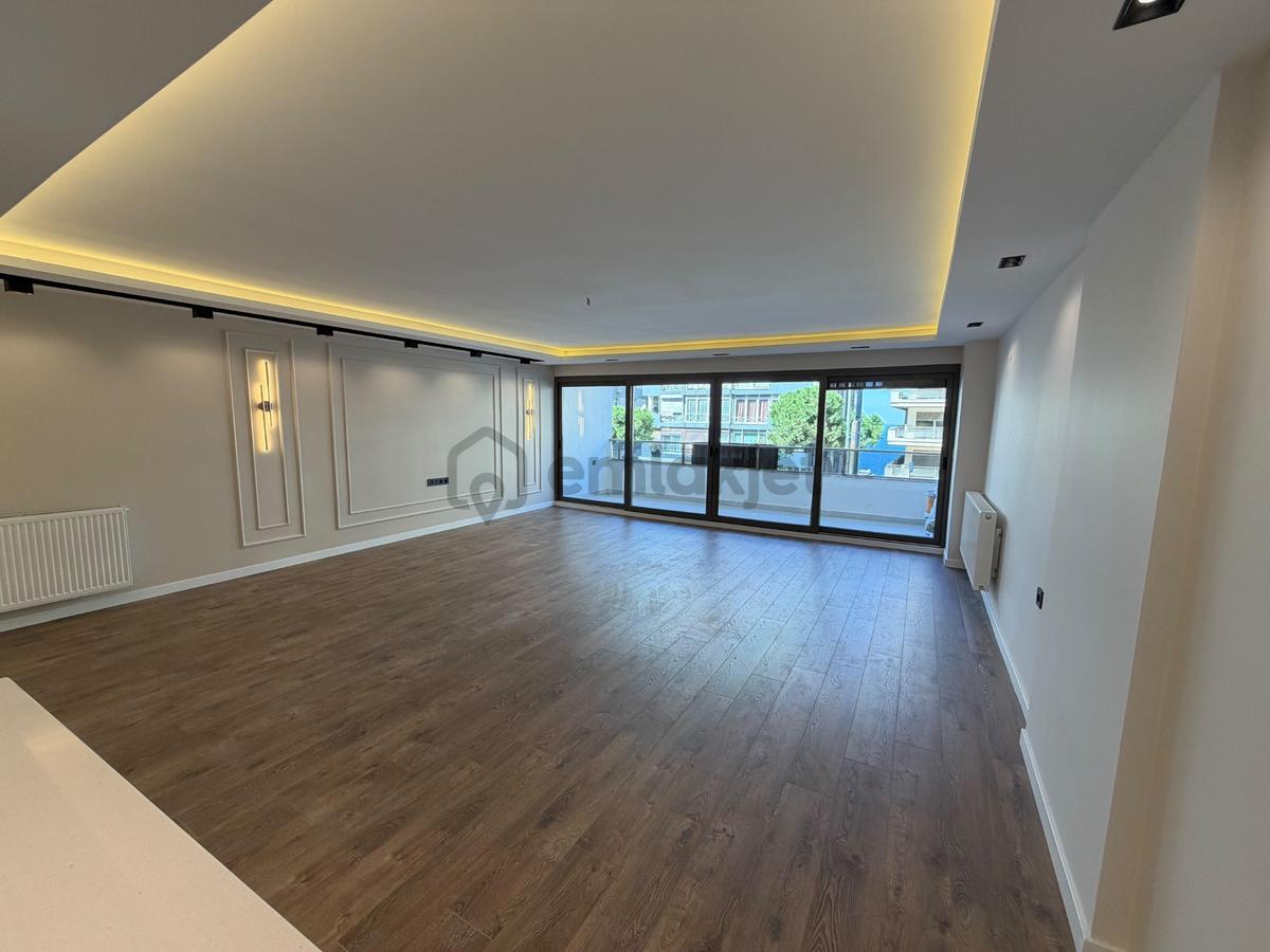 İnönü Cadde Üzerinde Satılık3+1 Modern Yenilenmiş Daire - 15