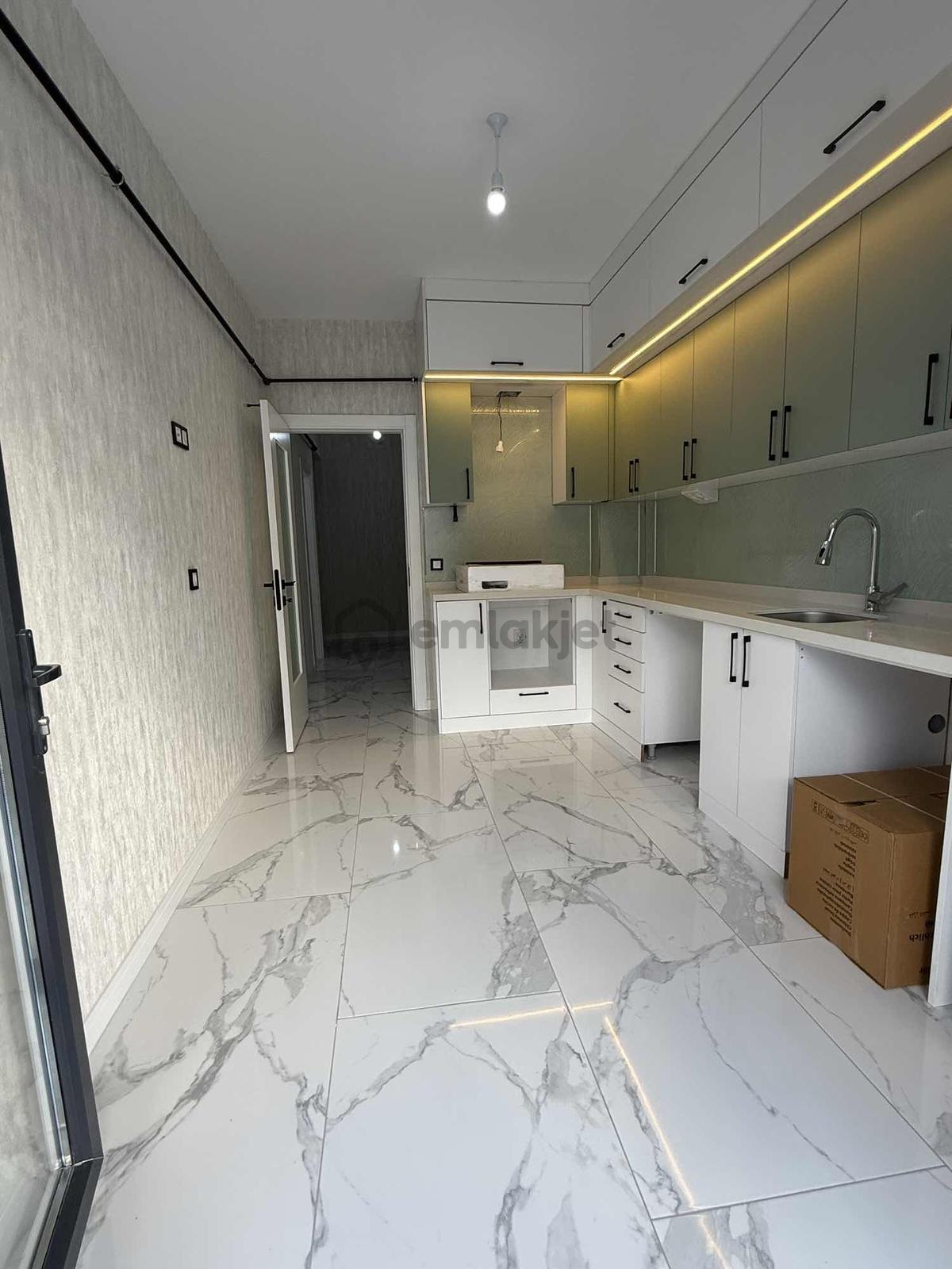 Aydınlıkevler De 2+1 Ara Kat 110 M2 Satılık Sıfır Daire - 4