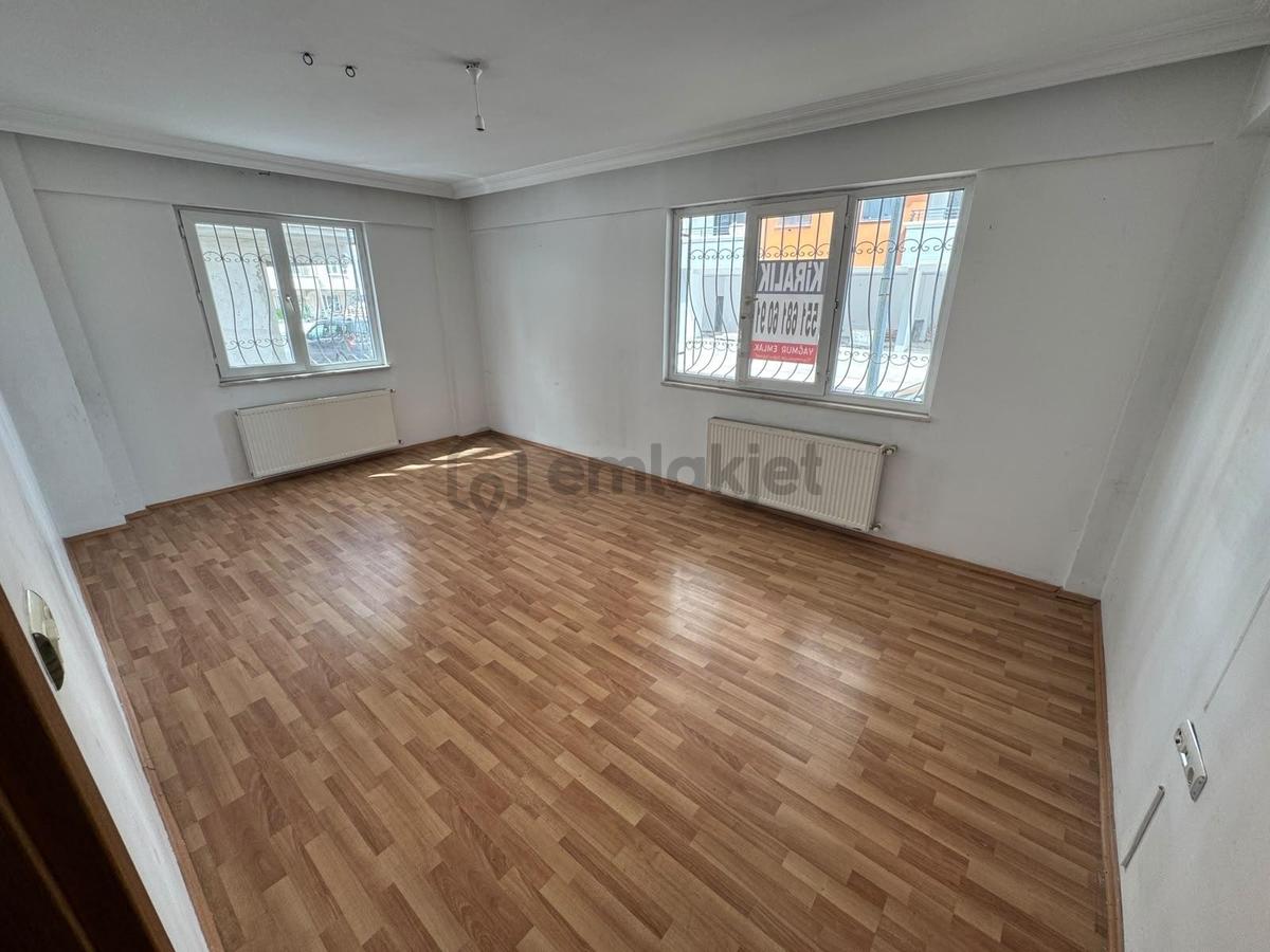 Derebahçe'de Ebeveyn Banyolu Geniş Satılık 2+1 Daire - 16