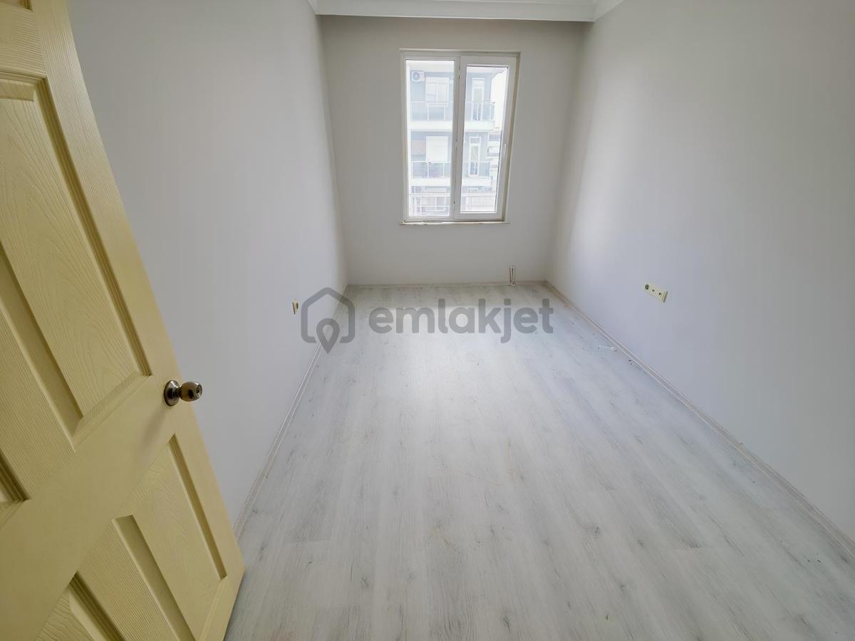 Hurmada Pazara 100 M Yakınlıkta Geniş 3+1 Ara Kat - 23