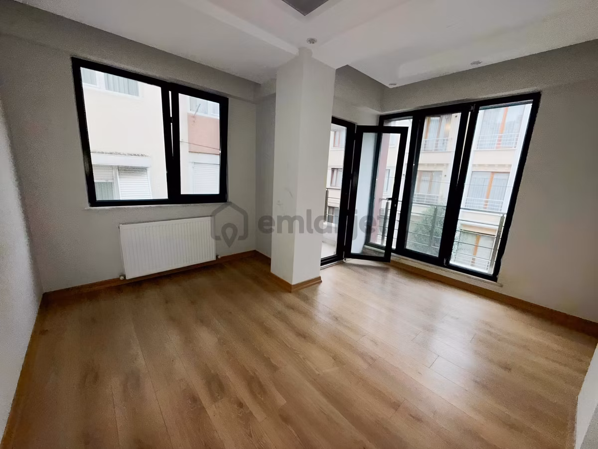 Kiralık Yeni 2+1 Daire Metrobüse 2 Dakika - 4