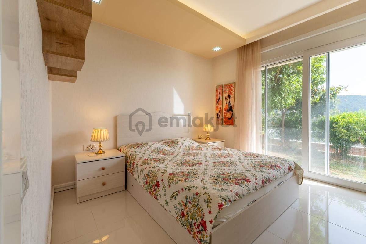 3+1 Site İçerisinde Müstakil Konforlu Özel Havuzlu Villa - 22