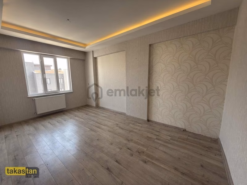 Fıstıklık Merkezi Konumlu 2+1 Lüx Daire - 9