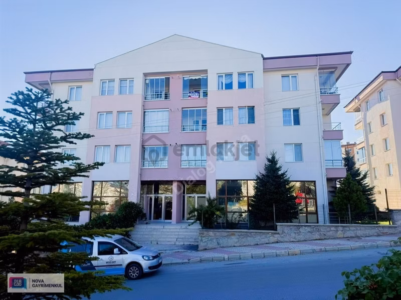 Kanlıca'da Günsazak Bulvarı Manzaralı 3+1 Daire 130m² 4. Kat