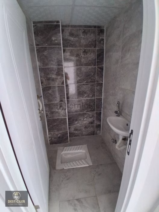 Ua-sütlüce Mahallesinde Kiralık 2+0 Daire - 8