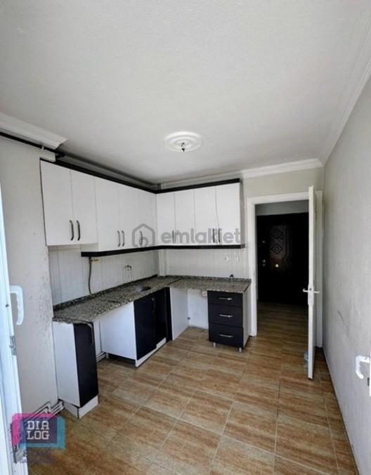 Seyrek 3+1 Kapalı Mutfak Daire ( Mukemmel Konum) - 9