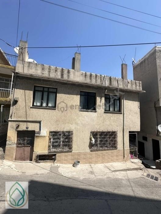 Bayraklı Çiçek Mahallesinde Satılık Bina - 4