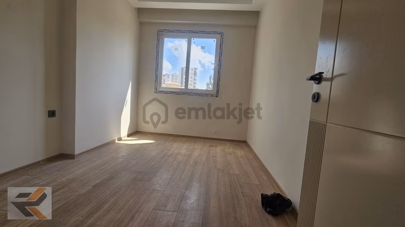 Okullar Yanında Genıs Oturumlu 2+1 Kapalı Mutfak - 3
