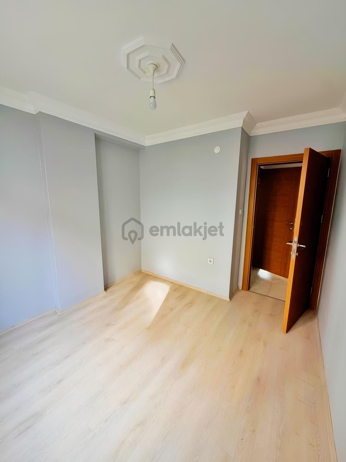 Familyadan Karadolapta Asansörlü 3+1 Manzaralı 110m2 Orta Kat - 12