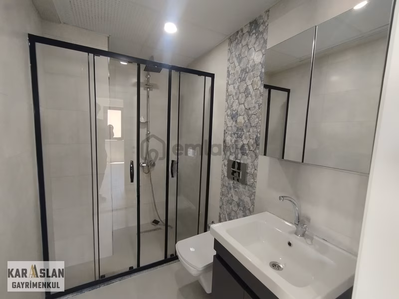 Başiskele Mahmut Paşada Kiralık 2+1 Daire - 17