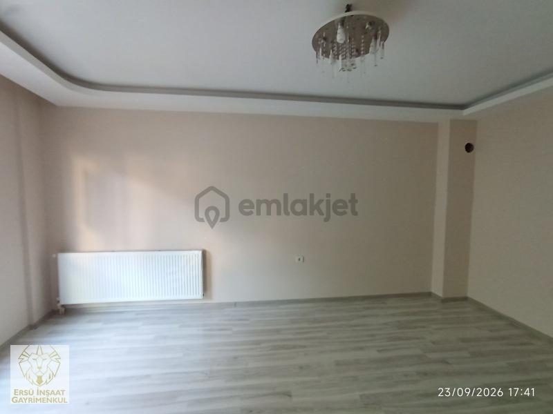 Ersü'den Geniş,kapalı Mutfaklı Yeni Binada Doğalgazlı 1+1 - 18